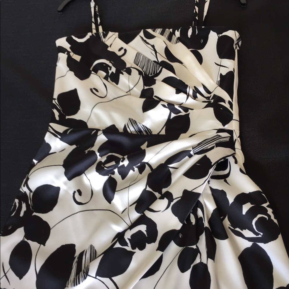 NWOT. Maggy London dress - Picture 6 of 6